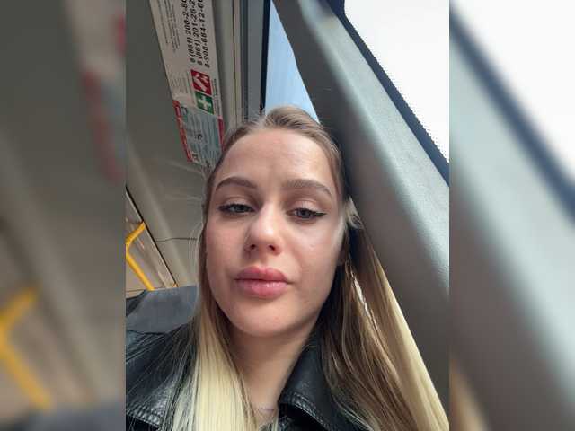 PrettyKatea live cam