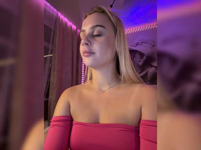 PrettyKatea live cam on BongaCams
