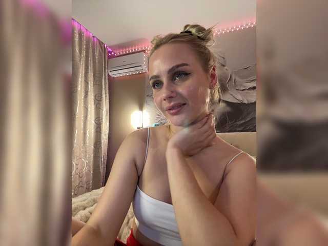 PrettyKatea live cam on BongaCams