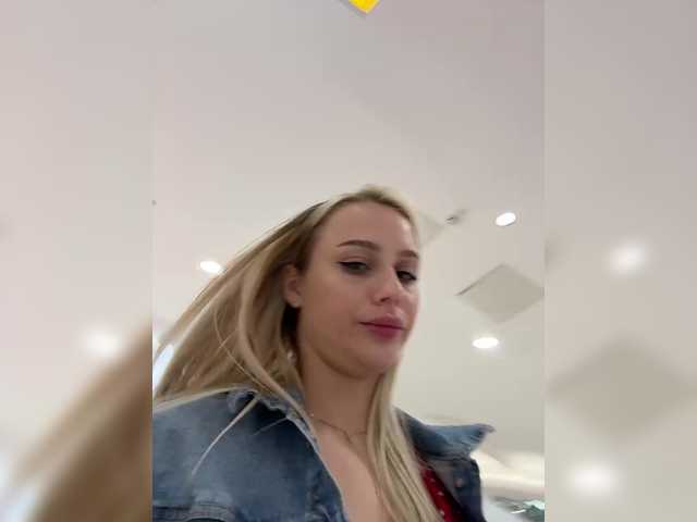 PrettyKatea live cam on BongaCams