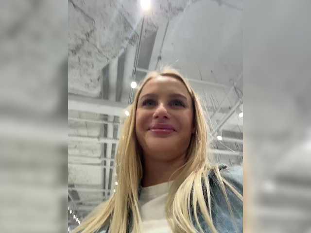 PrettyKatea live webcam show