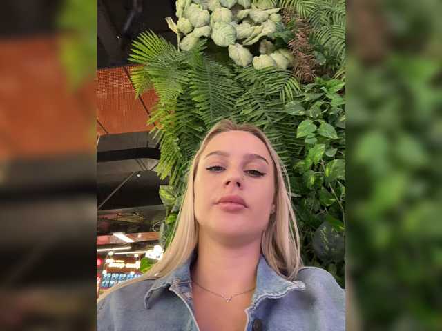 PrettyKatea live on BongaCams