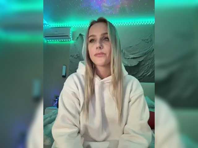 PrettyKatea live cam on BongaCams