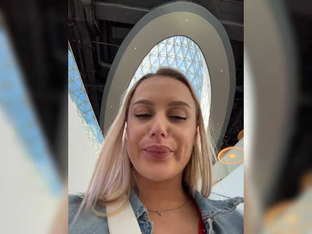 PrettyKatea live cam on BongaCams
