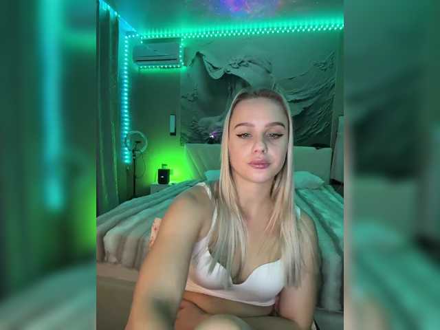 _Katrinka_ live cam preview