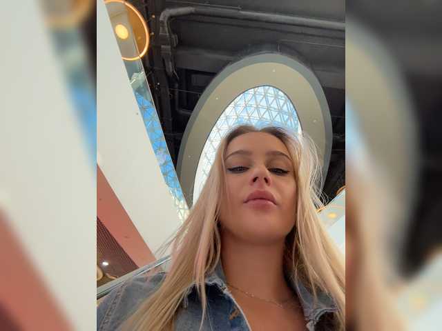 PrettyKatea live cam on BongaCams