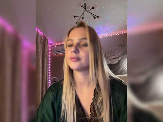 PrettyKatea live cam on BongaCams