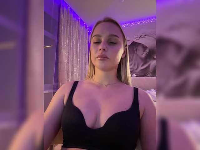 PrettyKatea live cam on BongaCams