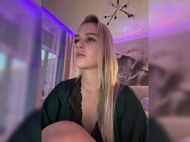 PrettyKatea live cam on BongaCams
