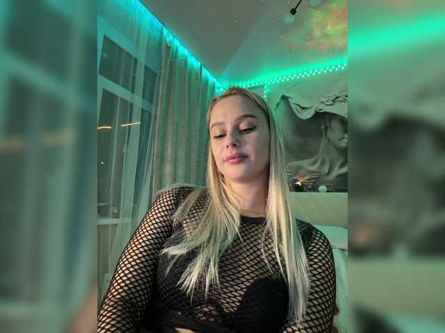 PrettyKatea live cam on BongaCams