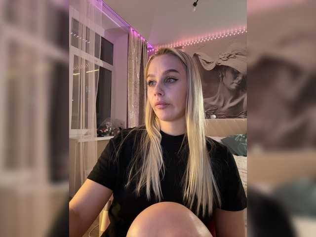 PrettyKatea live cam on BongaCams