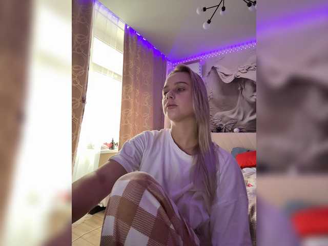 PrettyKatea live cam on BongaCams