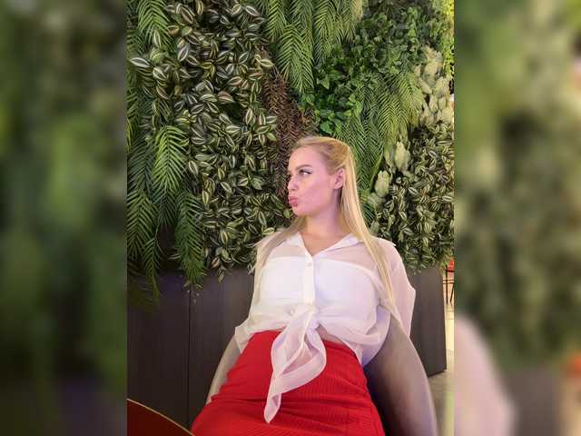 PrettyKatea live cam on BongaCams
