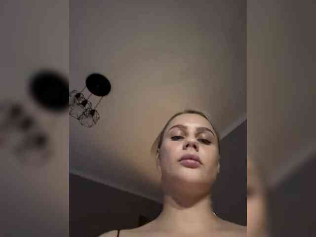 PrettyKatea Live Webcam on BongaCams