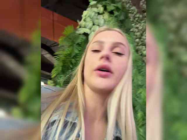 PrettyKatea live show