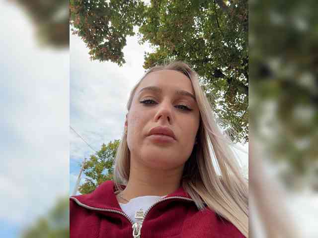 PrettyKatea's webcam live show