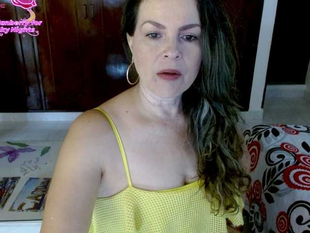 DannyXXXmom live cam on BongaCams