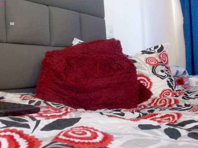 DannyXXXmom live cam on BongaCams