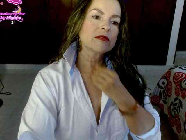 DannyXXXmom webcam