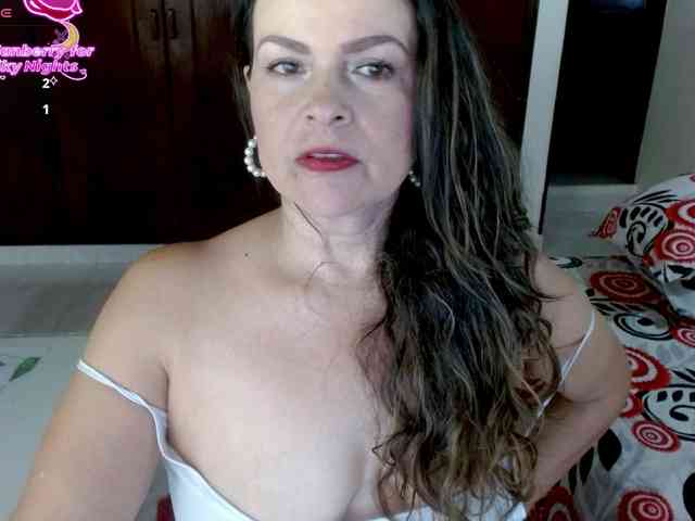 DannyXXXmom webcam
