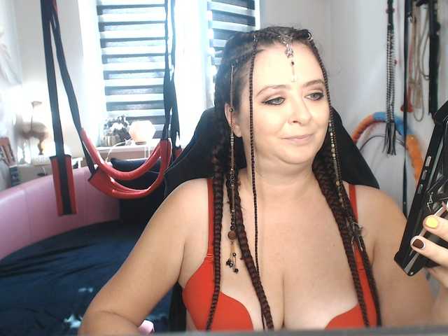 missGODDESS live cam on BongaCams