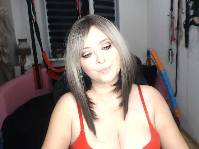 missGODDESS live webcam show