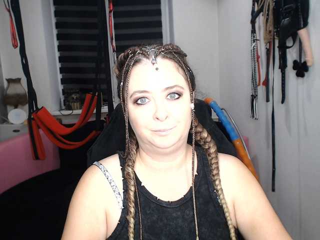 missGODDESS live cam on BongaCams