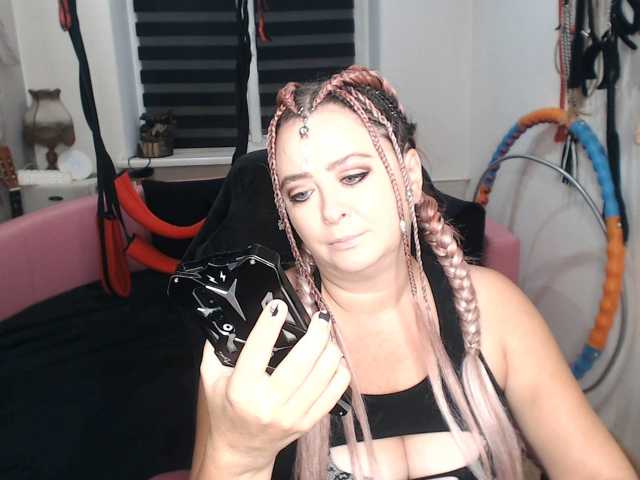 missGODDESS live cam preview