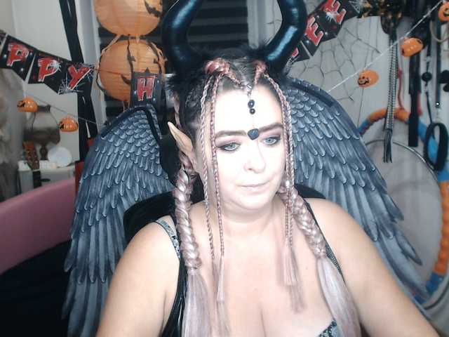missGODDESS live cam on BongaCams