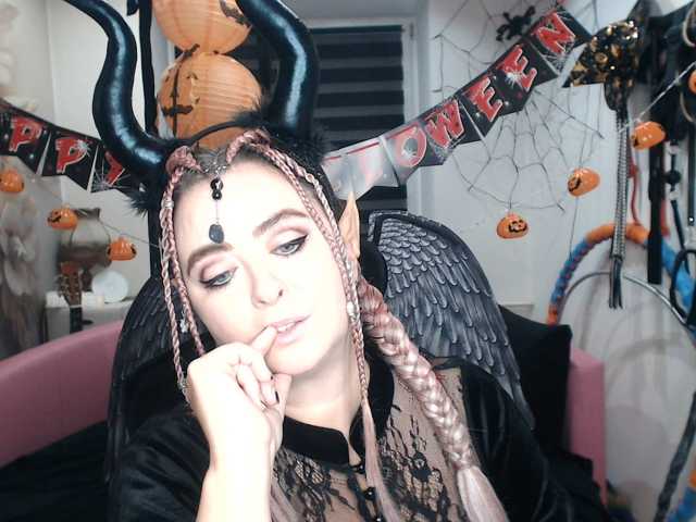 missGODDESS live cam on BongaCams