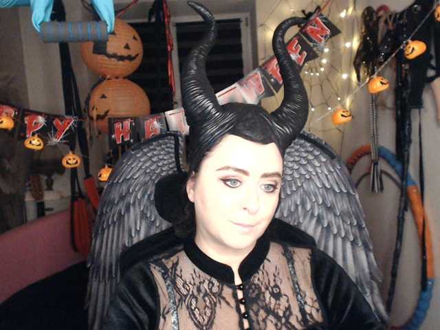 missGODDESS live cam on BongaCams