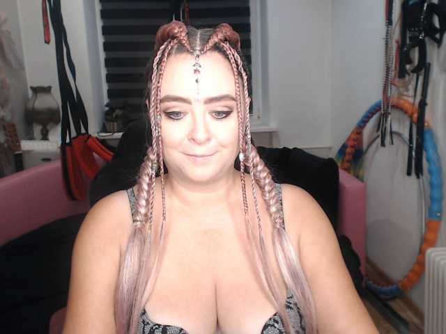 missGODDESS, en directo ahora en BongaCams