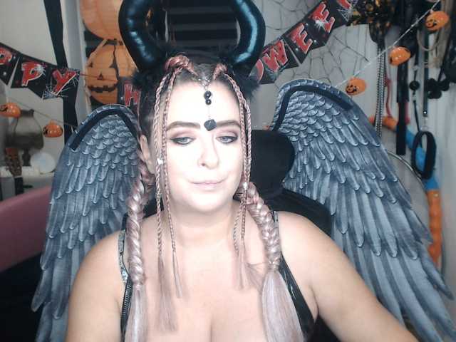 missGODDESS live cam on BongaCams