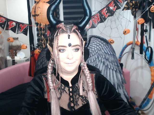 missGODDESS live cam on BongaCams