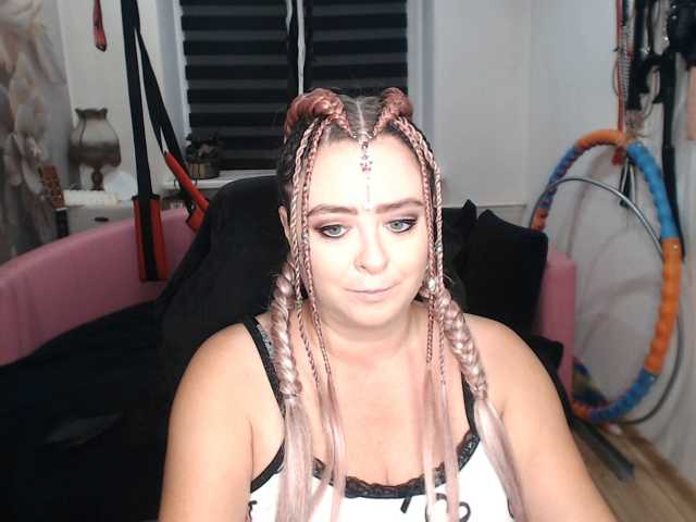 missGODDESS, en directo ahora en BongaCams