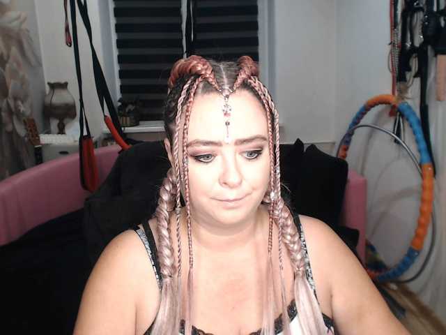 missGODDESS, en directo ahora en BongaCams