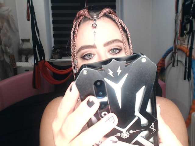 missGODDESS, en directo ahora en BongaCams