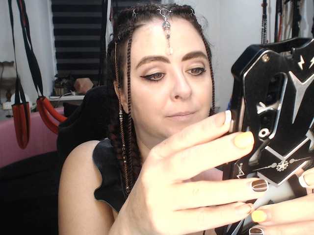 missGODDESS live cam on BongaCams