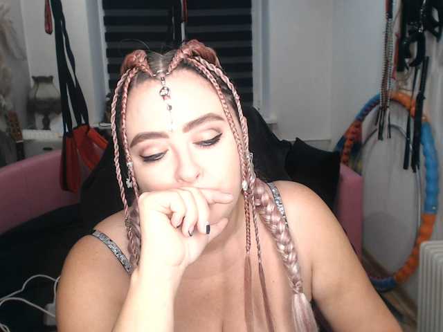 missGODDESS, en directo ahora en BongaCams