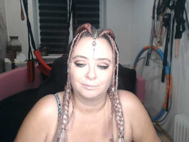 missGODDESS live cam on BongaCams