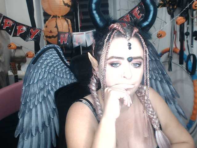 missGODDESS live cam on BongaCams