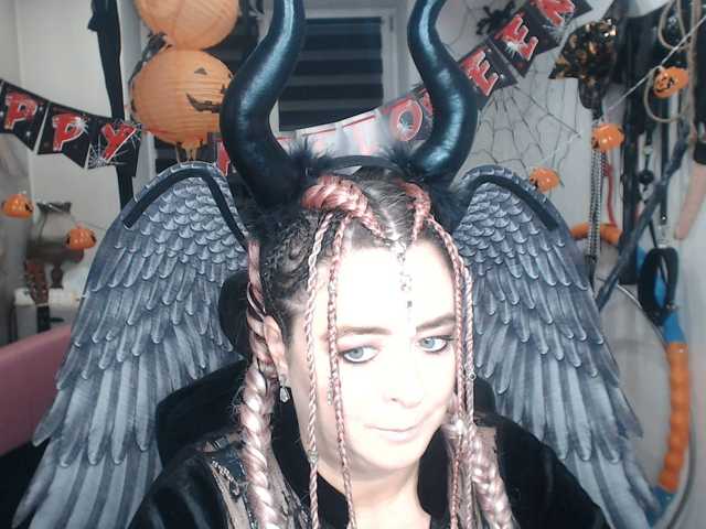 missGODDESS live cam on BongaCams