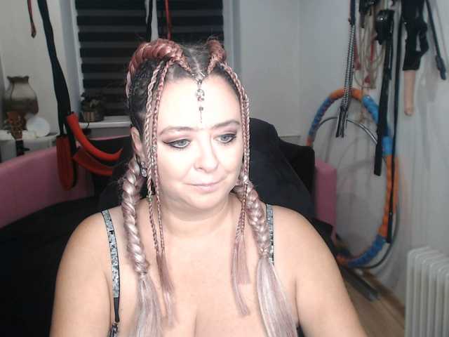 missGODDESS live cam on BongaCams