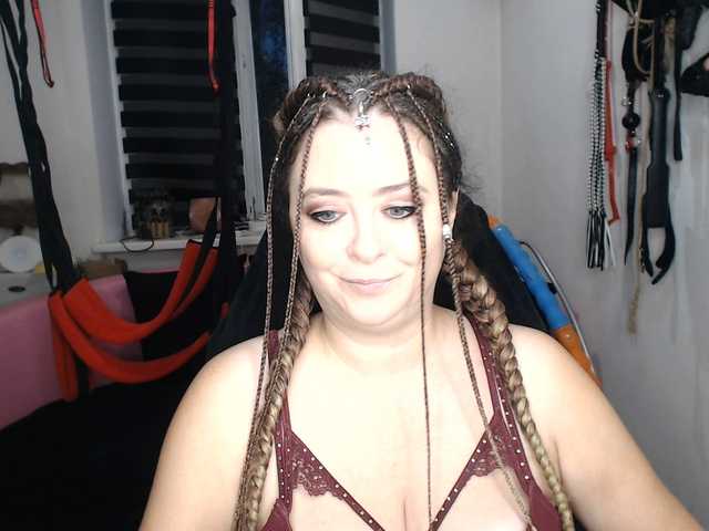 missGODDESS live cam on BongaCams