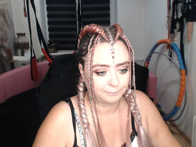 missGODDESS, live now on BongaCams