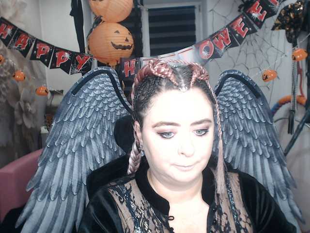le modèle missGODDESS est en webcam porno dans un show sur le site bongacams, il possède les tags suivants: White/Caucasian,Redhead,Hairy