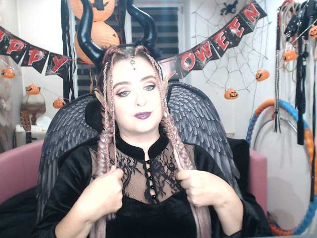 missGODDESS live cam on BongaCams