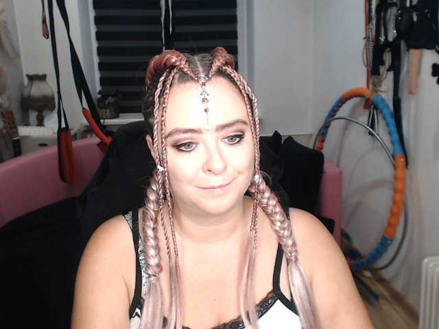 missGODDESS live cam on BongaCams
