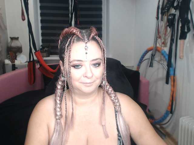 missGODDESS live cam on BongaCams