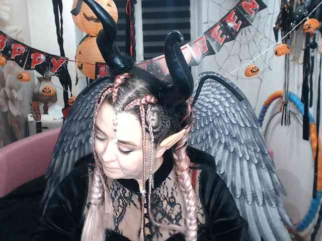 missGODDESS webcam